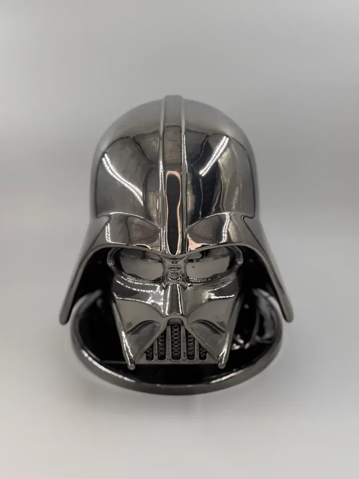 Casque imprimé en 3D en finition chromée